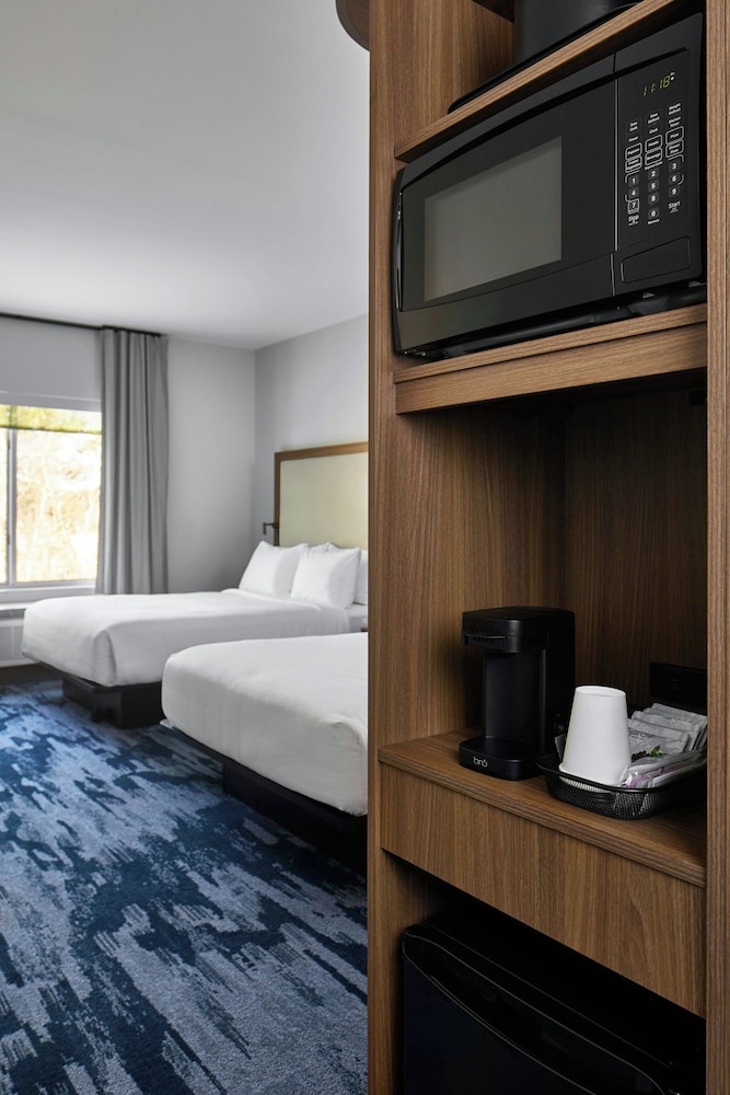 Fairfield By Marriott Inn & Suites Cornelia 10/25