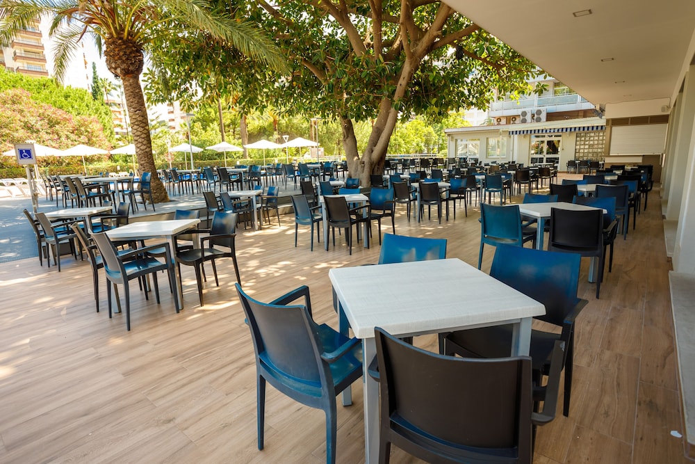 Tres Anclas Apts 26/50