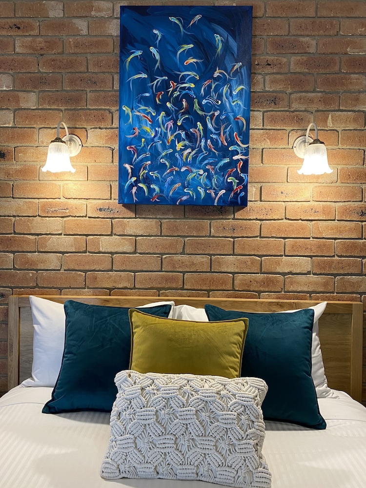 Coastal Waters Motor Inn 43/73
