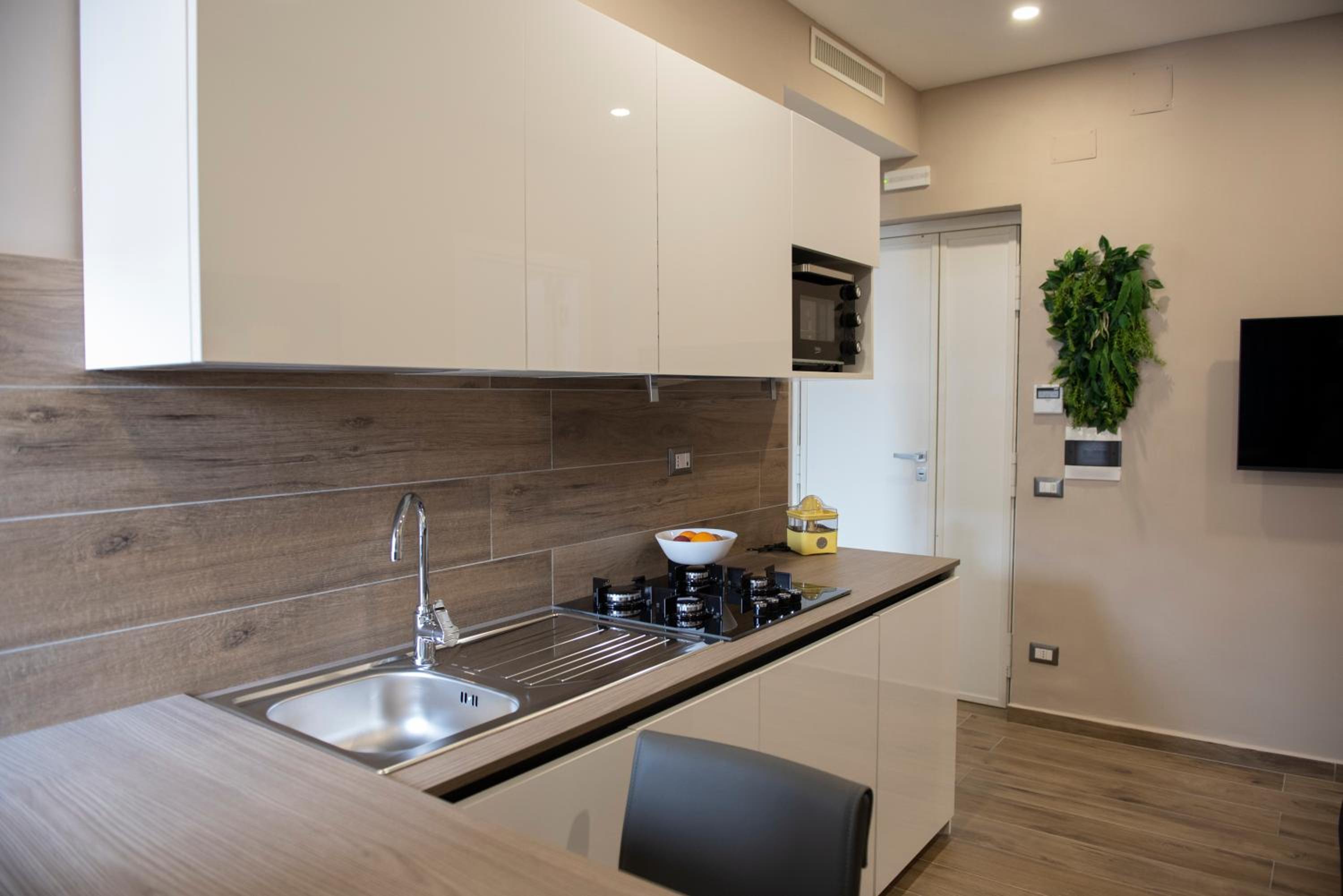 Famalu Apartments 15/24