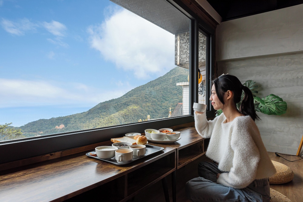 H& Jiufen The Ocean Theory BnB 21/38