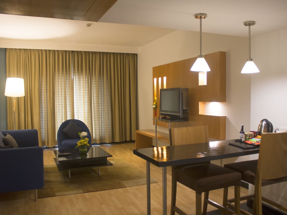 Royal Orchid Hotel Bangalore 30/41