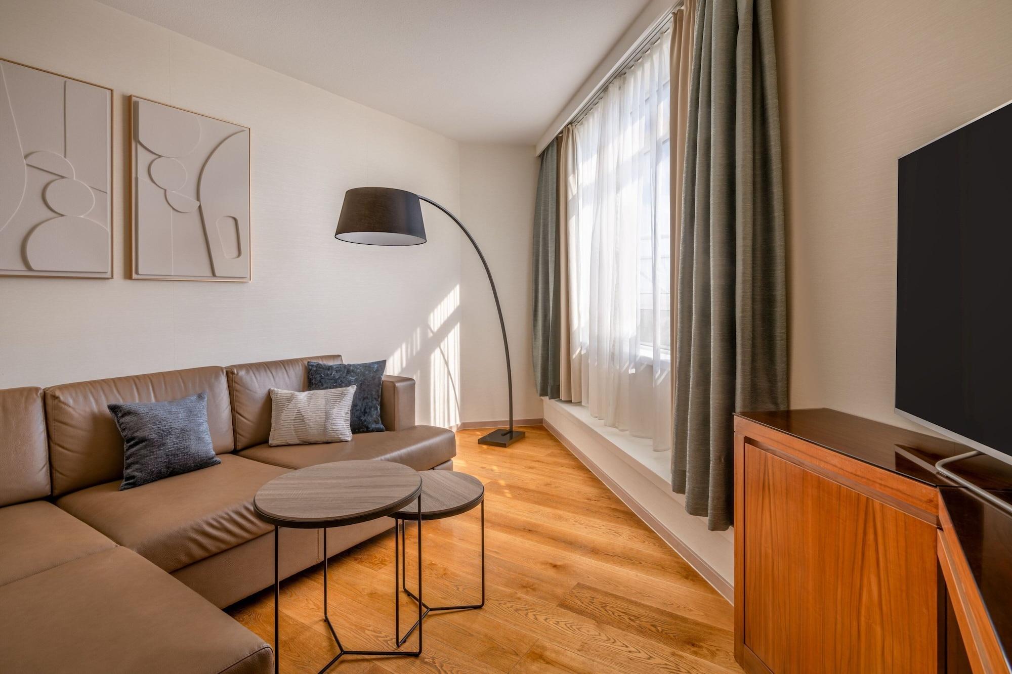 جناح جونيور بشرفة بغرفة نوم واحدة، Munich Marriott Hotel 3/4