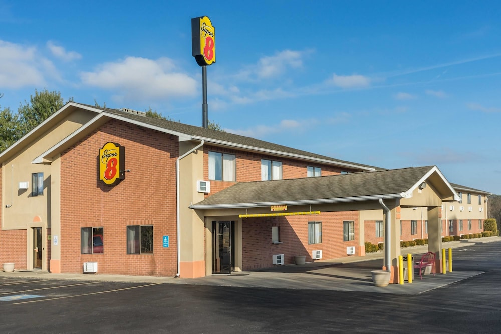 Super 8 by Wyndham Munfordville KY 1/27