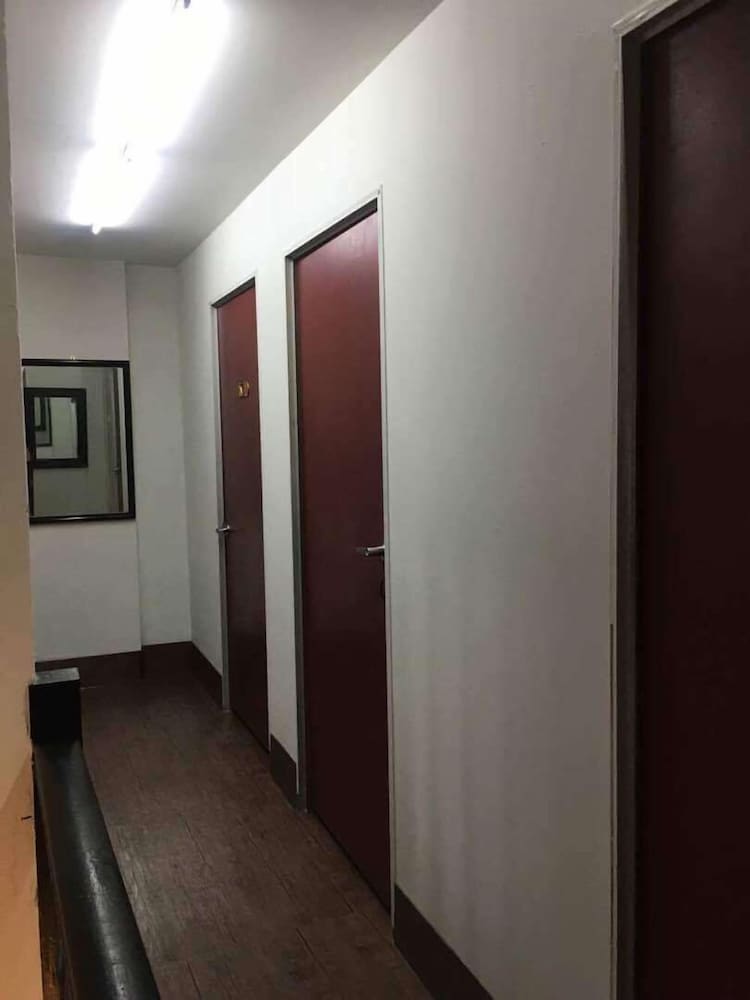 STEP INN GUEST HOUSE 18/31