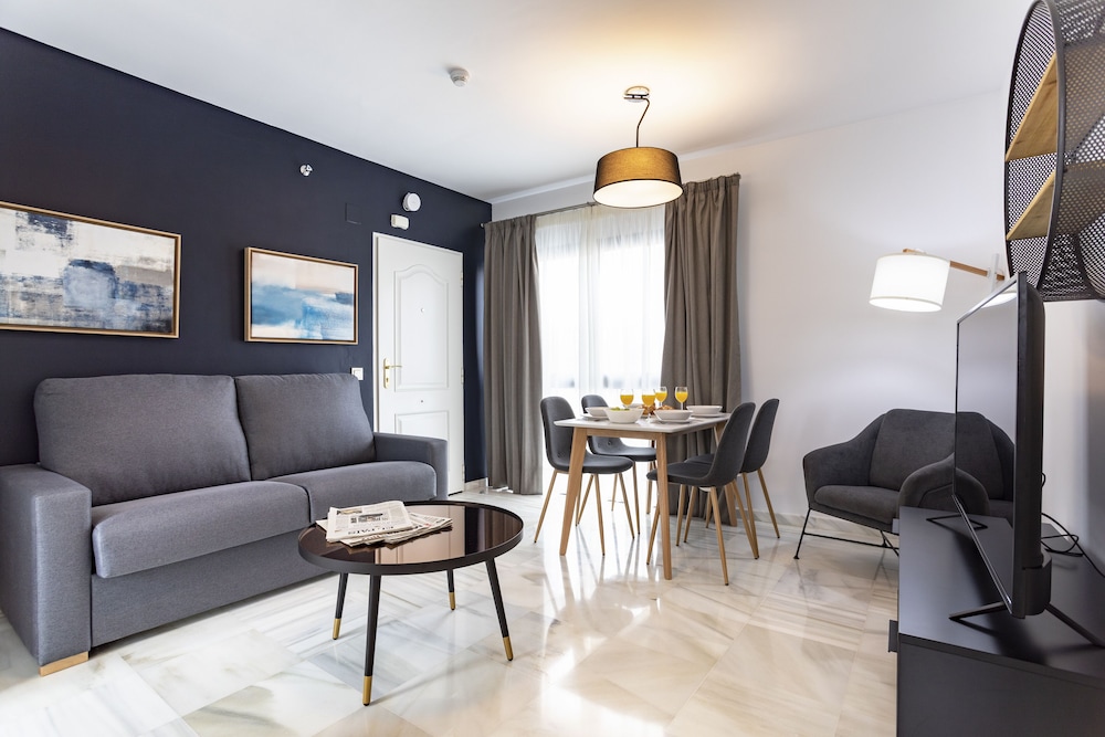 Malaga Rivas 34 Suites Homes 13/48