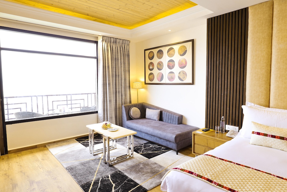 JuSTa Luxe Cliffend Resort and Spa Mashobra 13/36