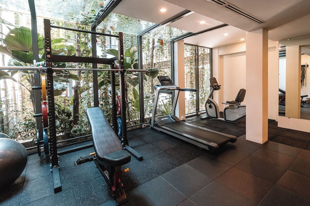 Penh House Hotel 43/74