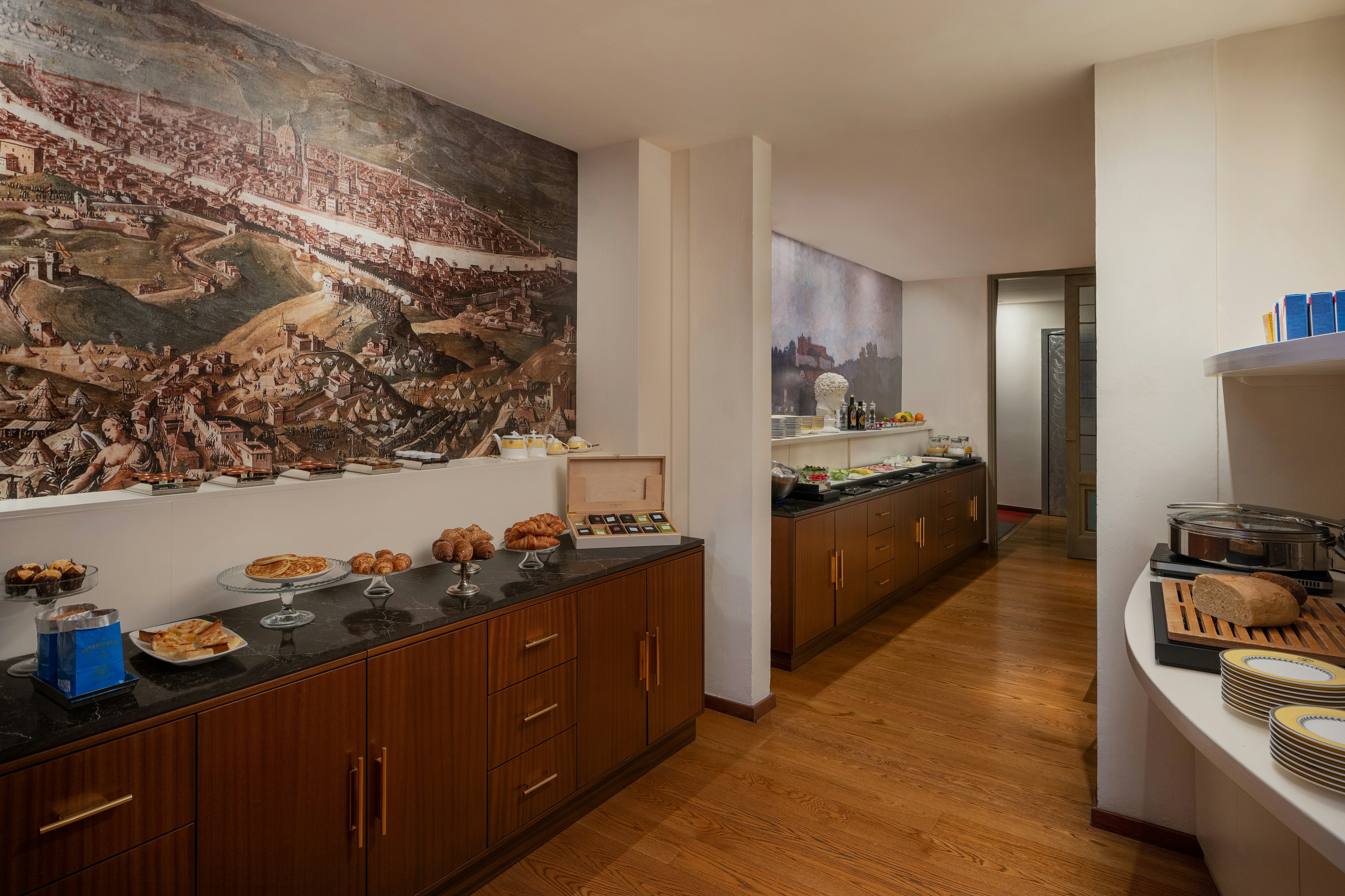 Leone Blue Suites 20/44