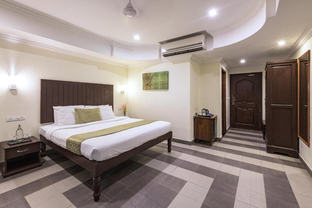 Club Mahindra Poovar 7/24