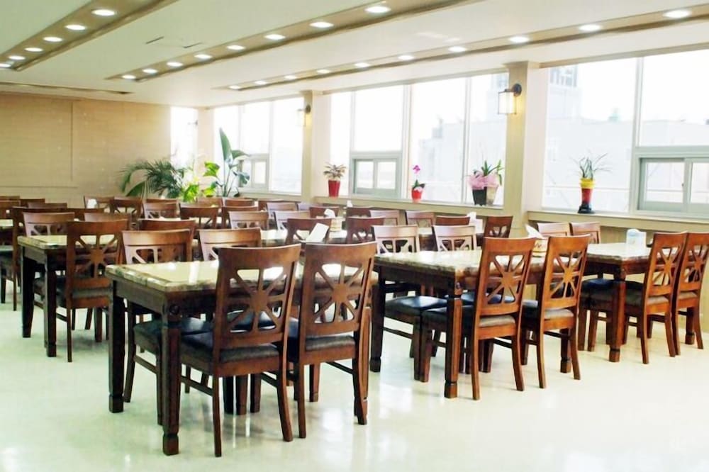 Arirang Hotel 39/50