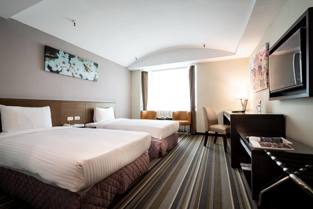 Yoyo Hotel 13/24