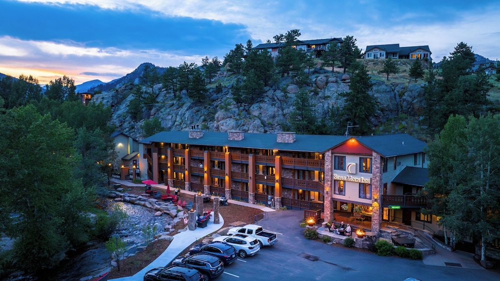 Silver Moon Inn 5/70
