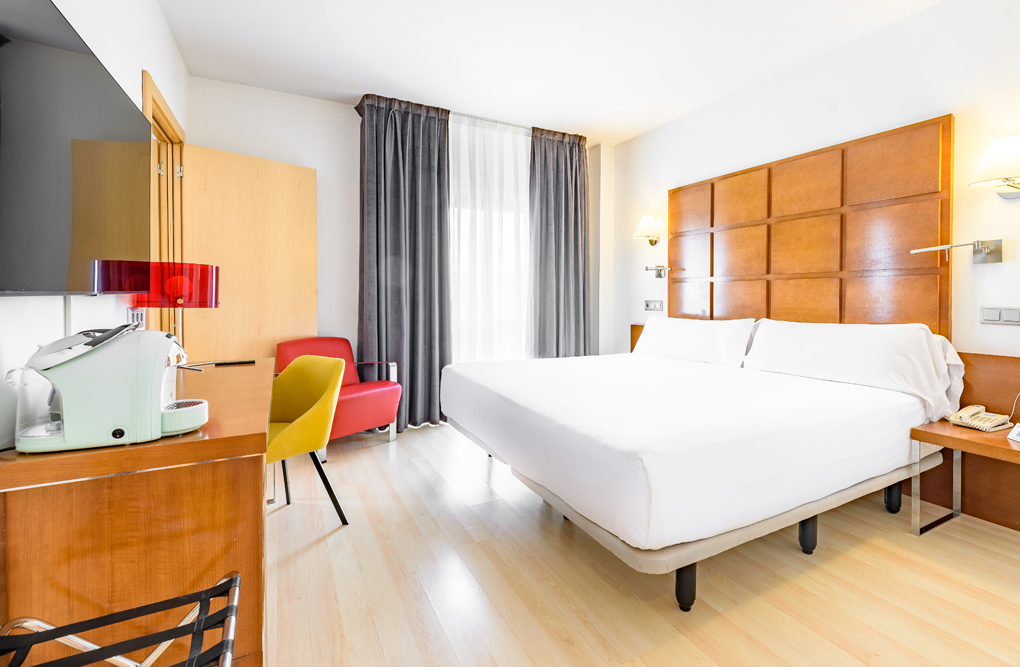 Junior Suite, Single