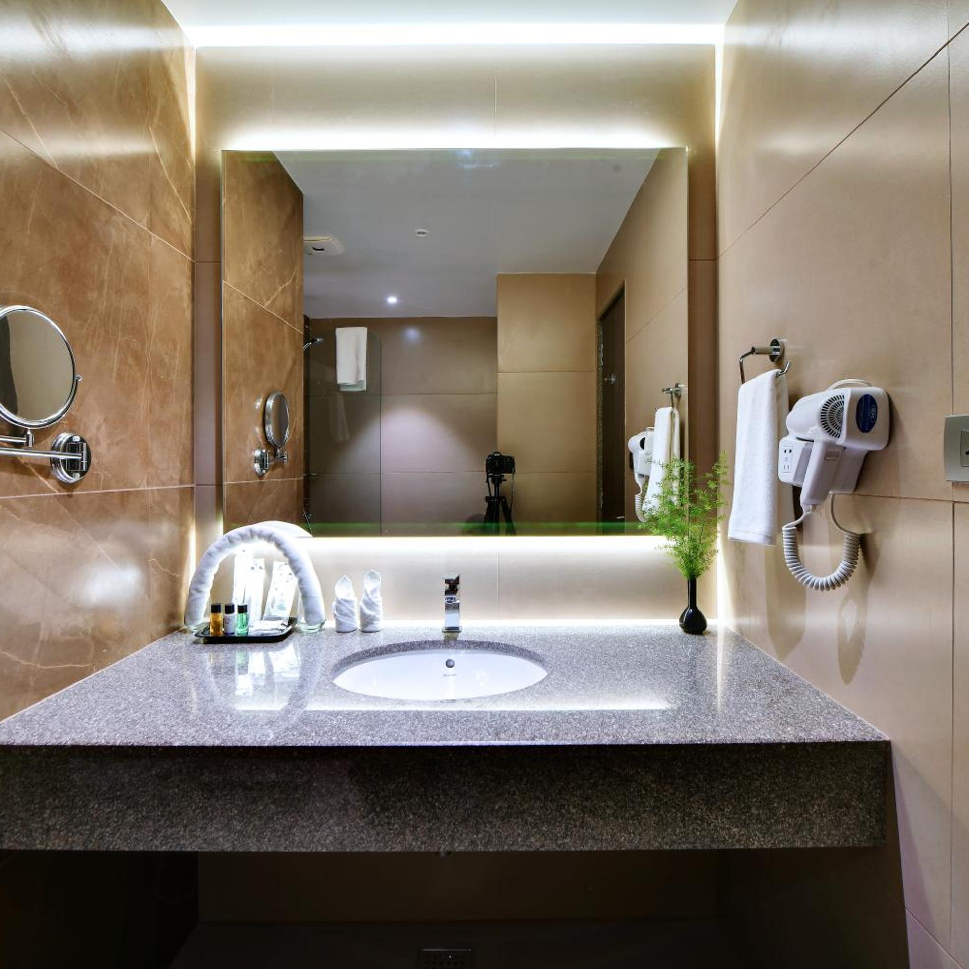 Click Hotel Pithampur 33/33