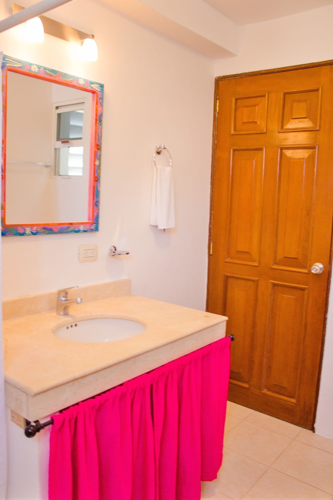 Hotel Villas Colibri Suites and Bungalows 49/50