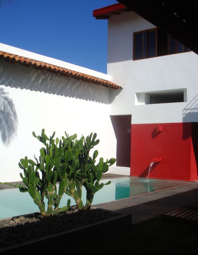 Los Patios Hotel 9/43