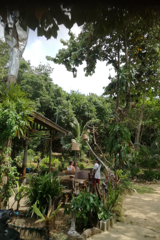 Bonhomie Beach Cottages 37/44