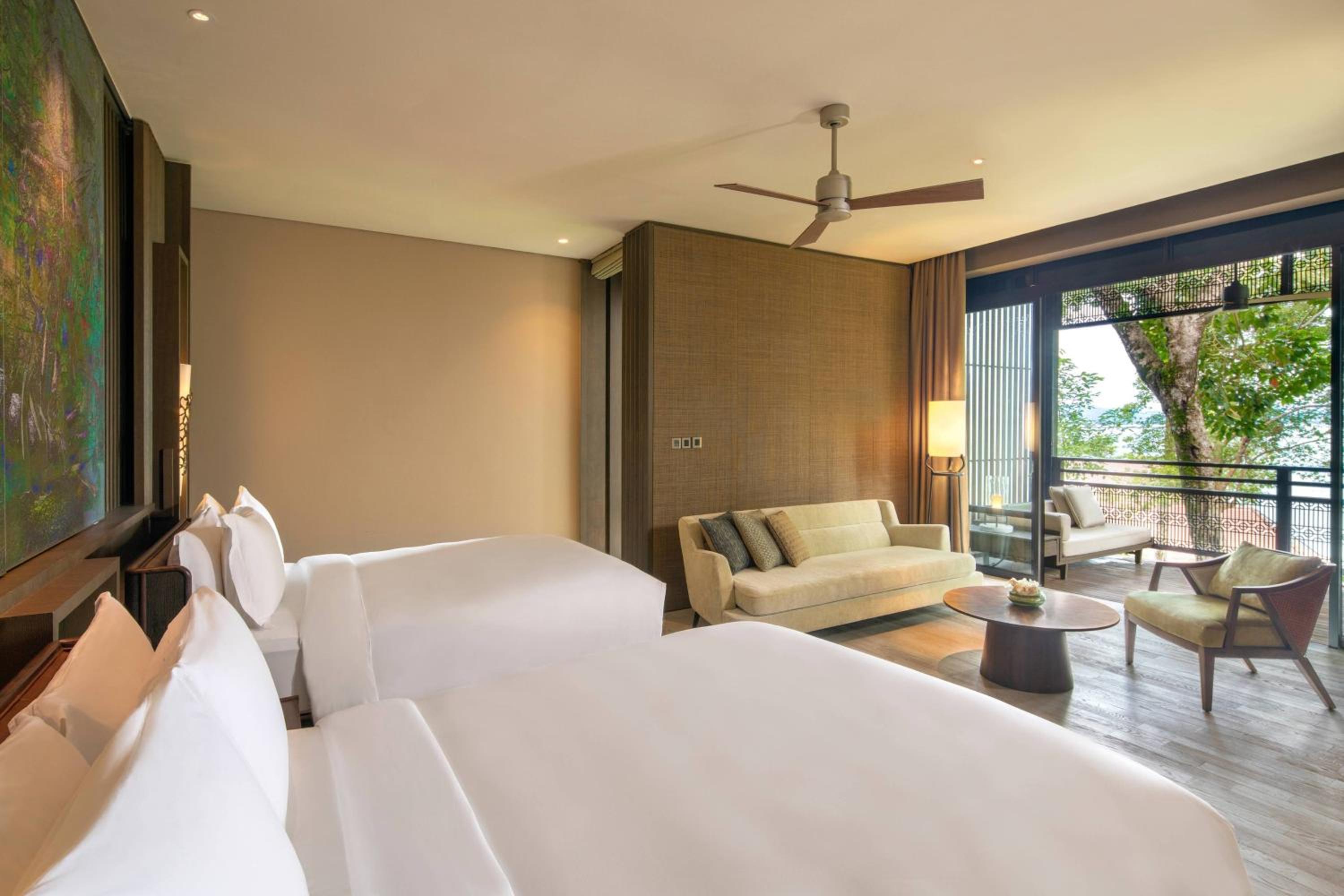 Rainforest, Deluxe, 2 Queen Beds