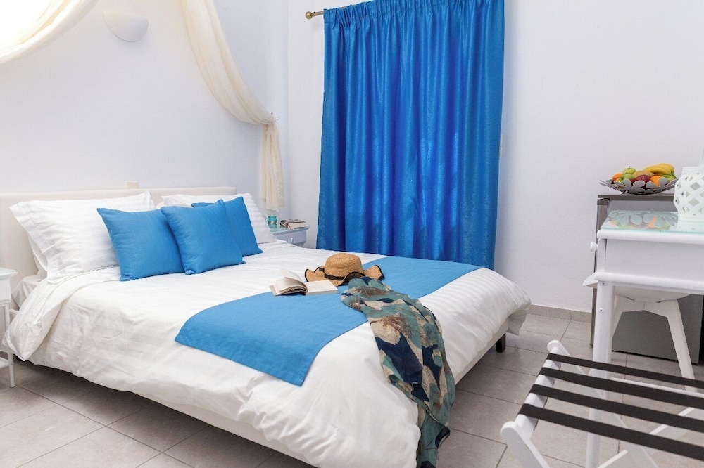 Breaq Santorini Hotel (Ex Margarita Hotel Santorini) 17/53