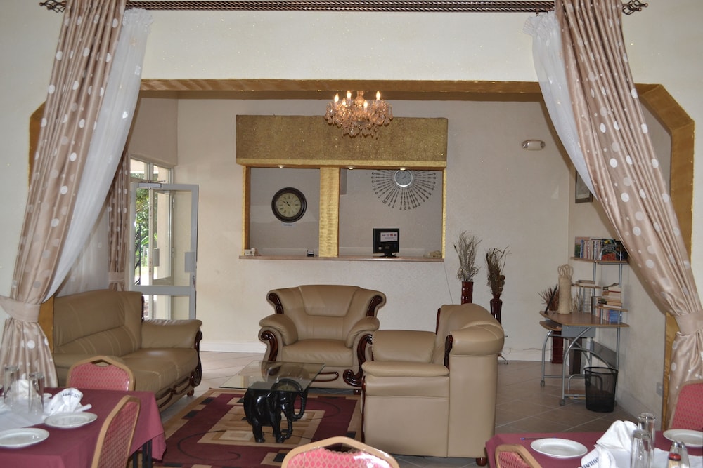 Executive Airport Hotel 9/50