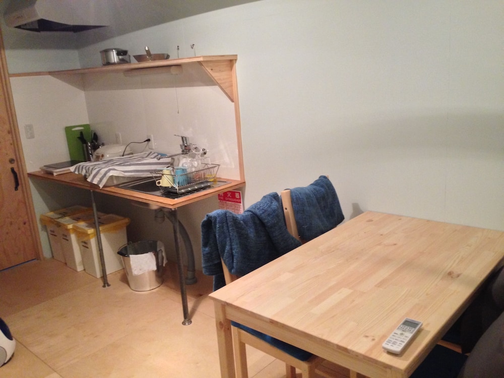 Kamp Houkan Cho Backpacker S Inn Lounge 22/36