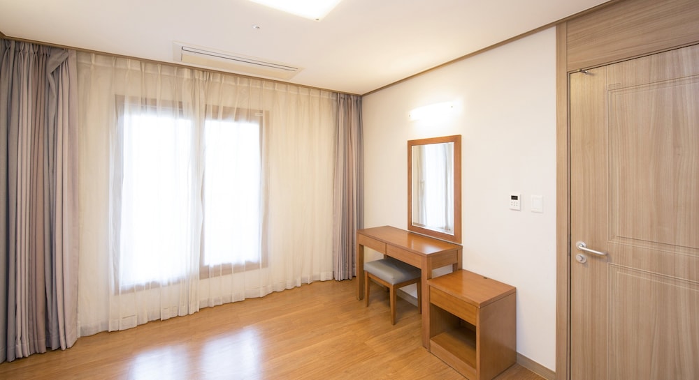 Holiday Inn & Suites Alpensia Pyeongchang Suites 32/73