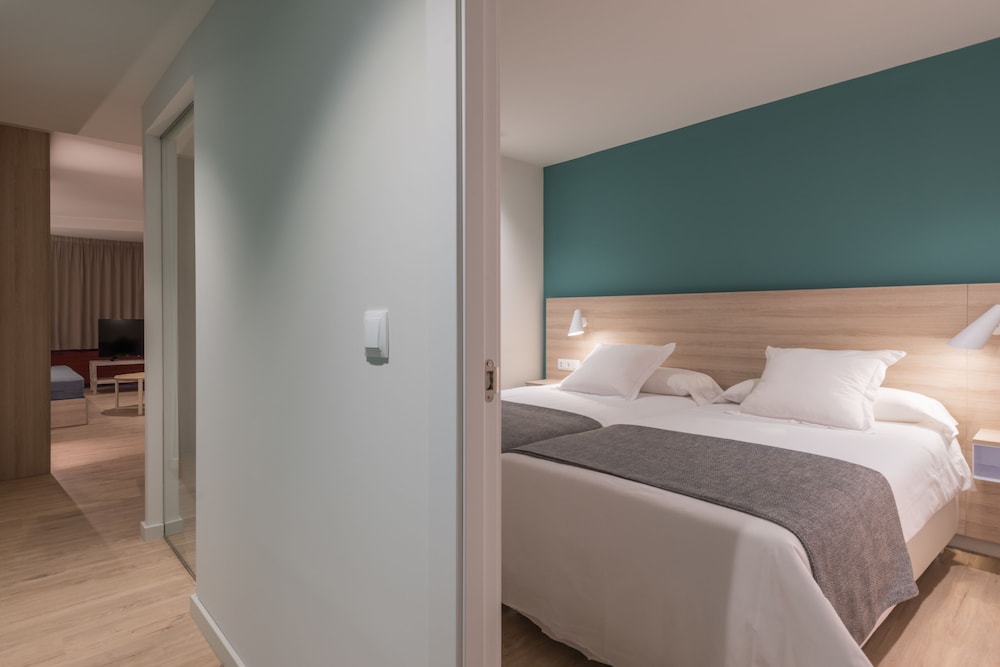COSMOS Hotel & Aparthotel Andorra 19/65
