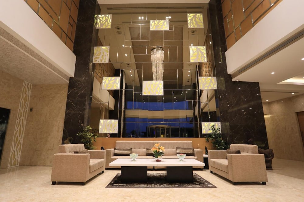 RADISSON UDAIPUR 10/69