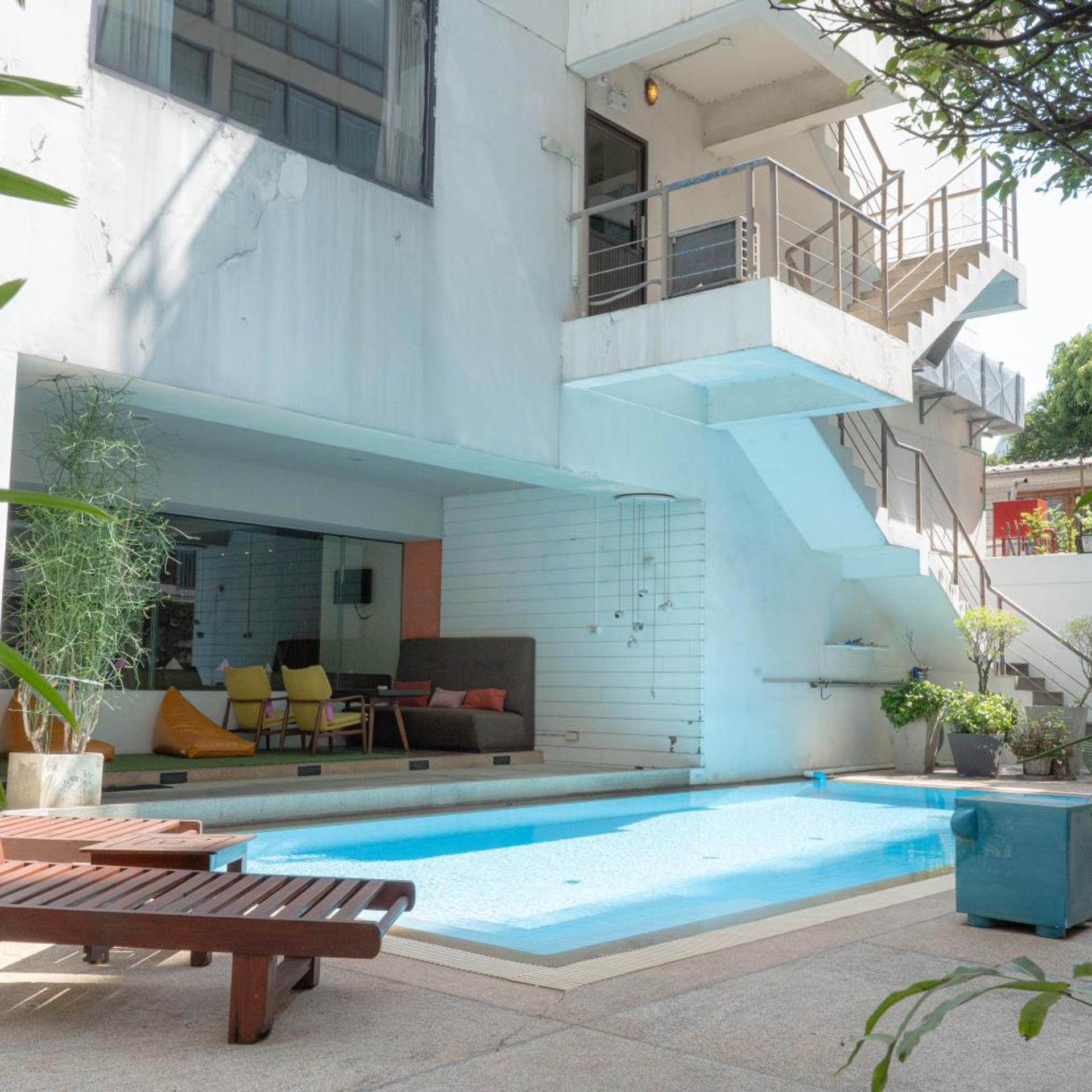 Journeyhub Bangkok Sukhumvit 26 72/78
