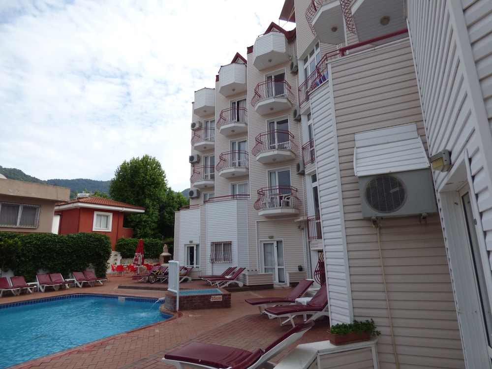 Avlu 4 Apart Hotel 44/50
