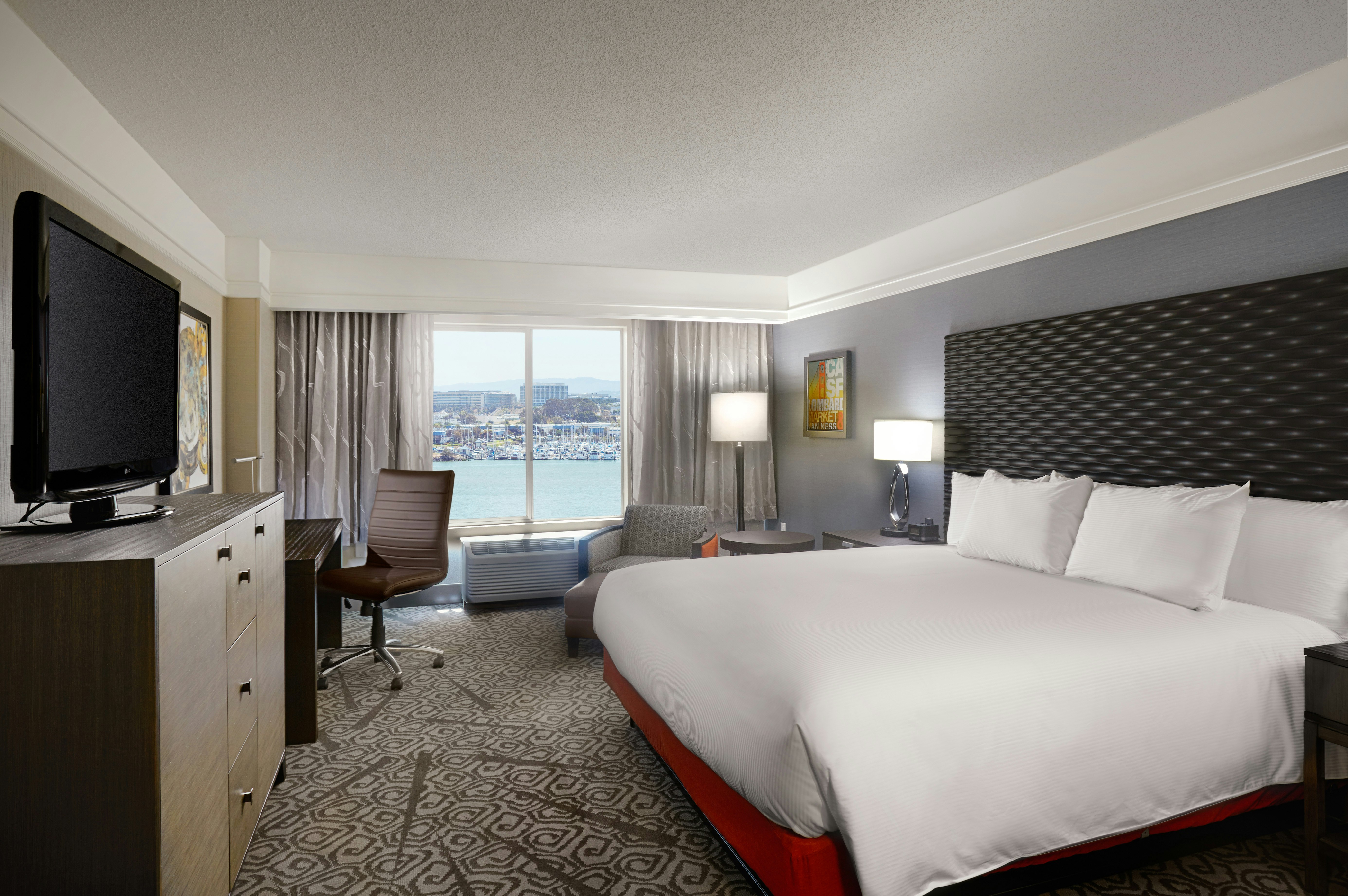 Room, King Bed, Bay View