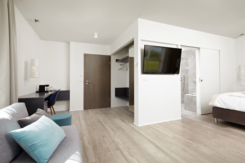 ICELANDAIR HOTEL HAMAR 4/68