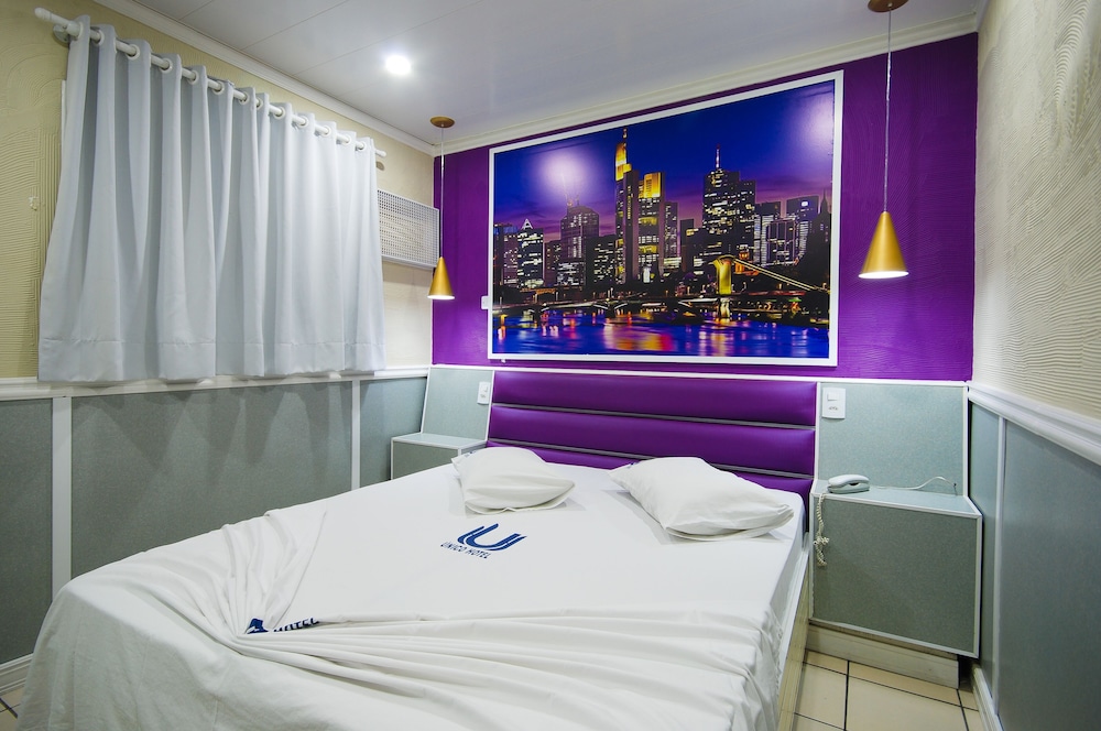 Calamares Hotel 26/49