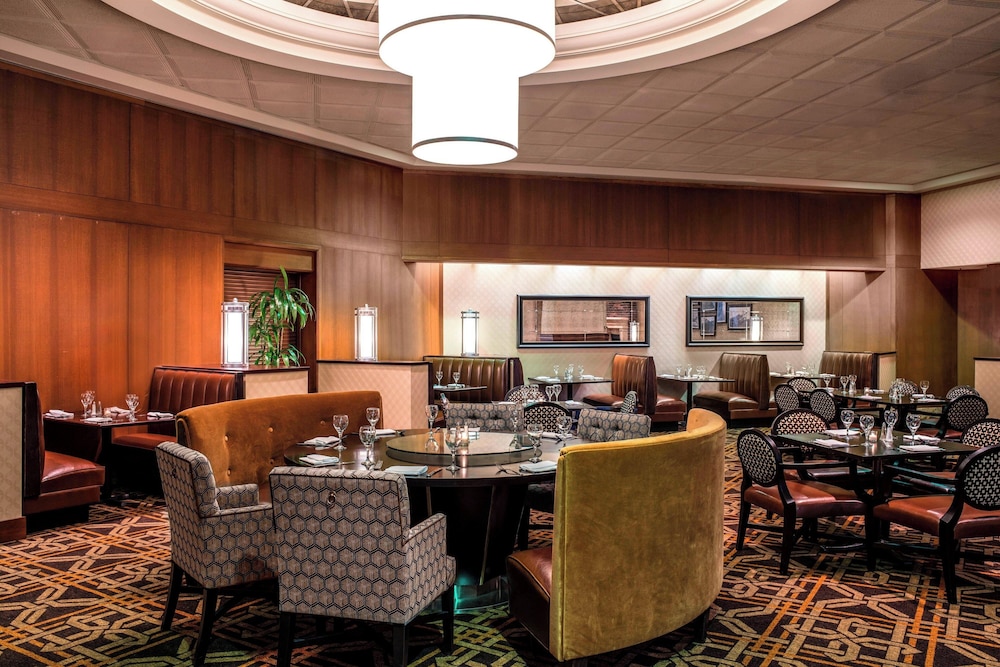 The Plaza Hotel Columbus at Capital Square 38/50