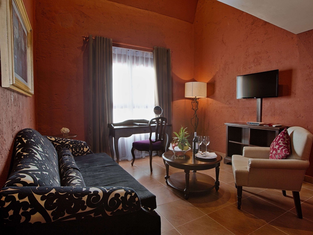 Mercure Danang French Village Bana Hills 51/73