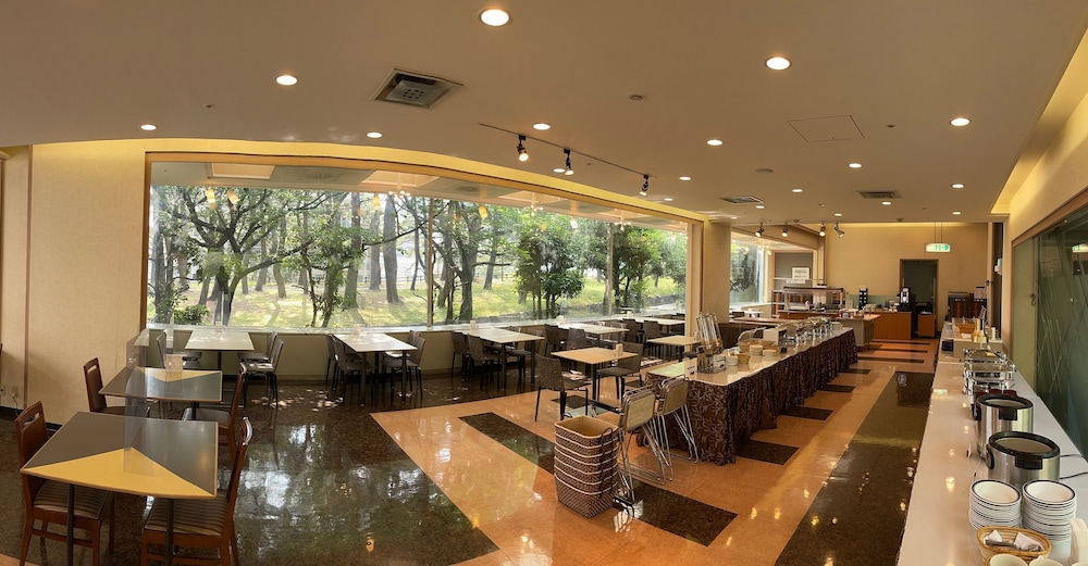 Crown Palais Kitakyushu 34/46