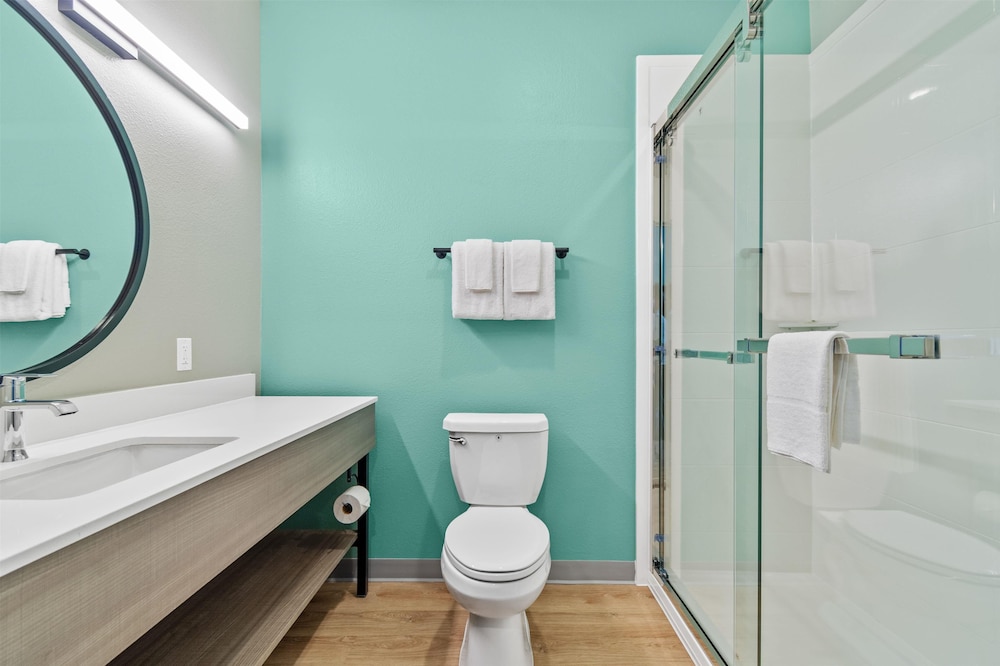 ECHO Suites Extended Stay by Wyndham Houston Katy West 25/31