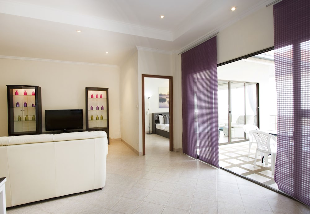 Avoca Pool Villas 7/50