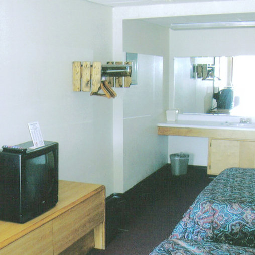 OYO Hickory House Inn 6/38