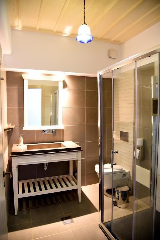 Messaria Hotel 47/63