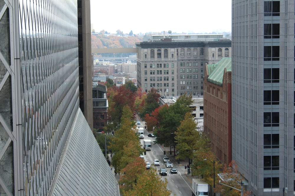 Executive Hotel Pacific 11/50