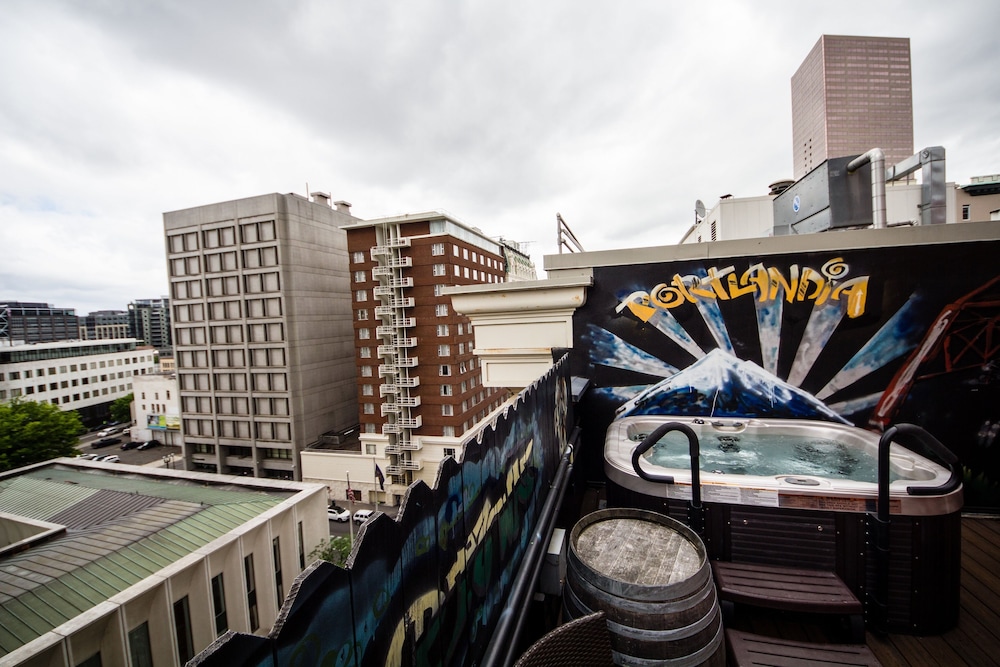 Kimpton Hotel Vintage Portland 81/83
