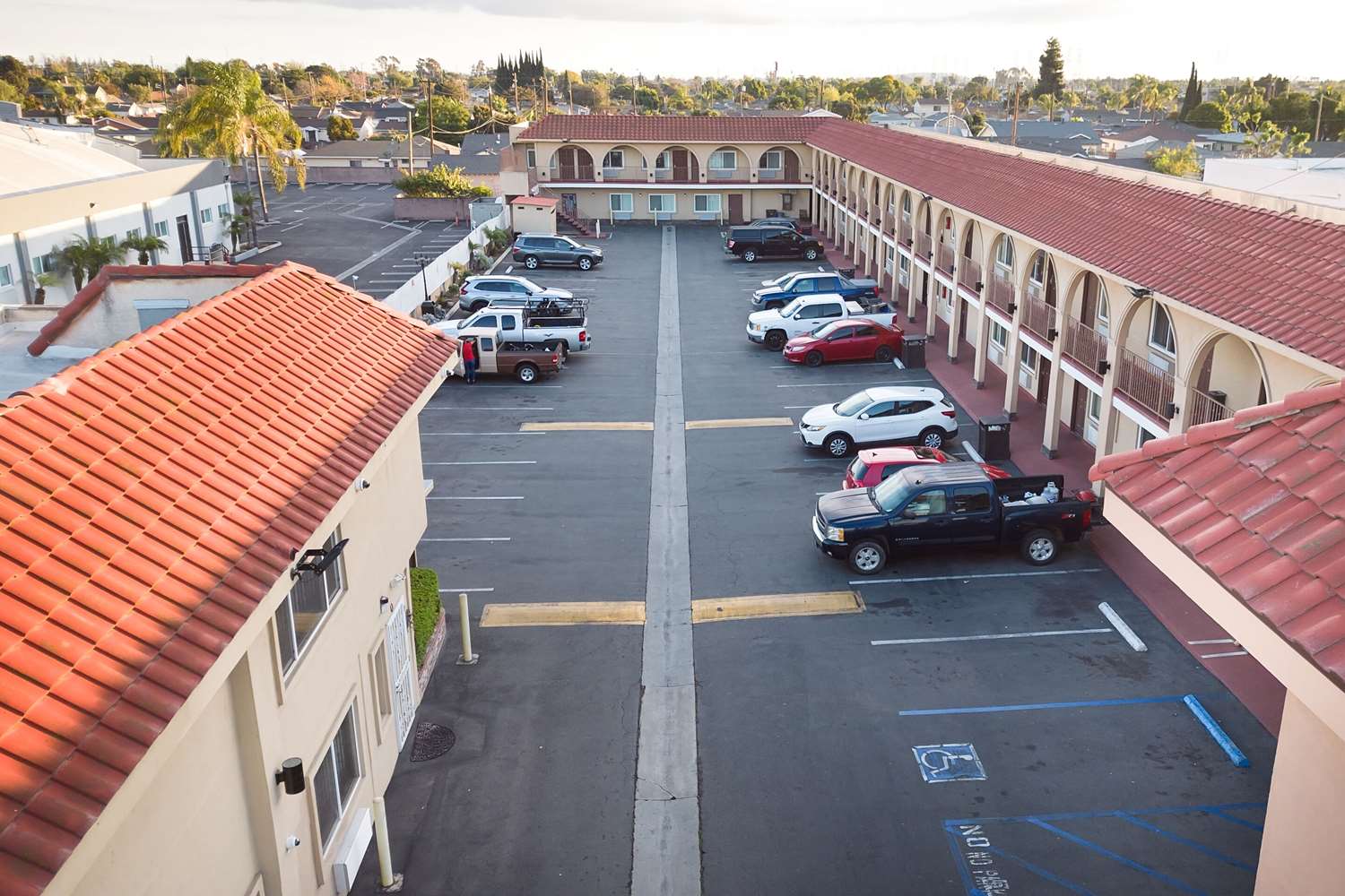 Rodeway Inn & Suites Bellflower 33/33