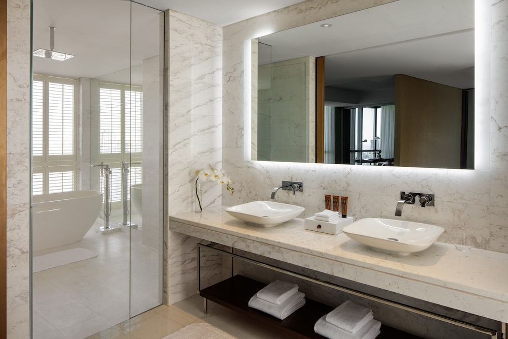Premiere Suite with Panoramic View