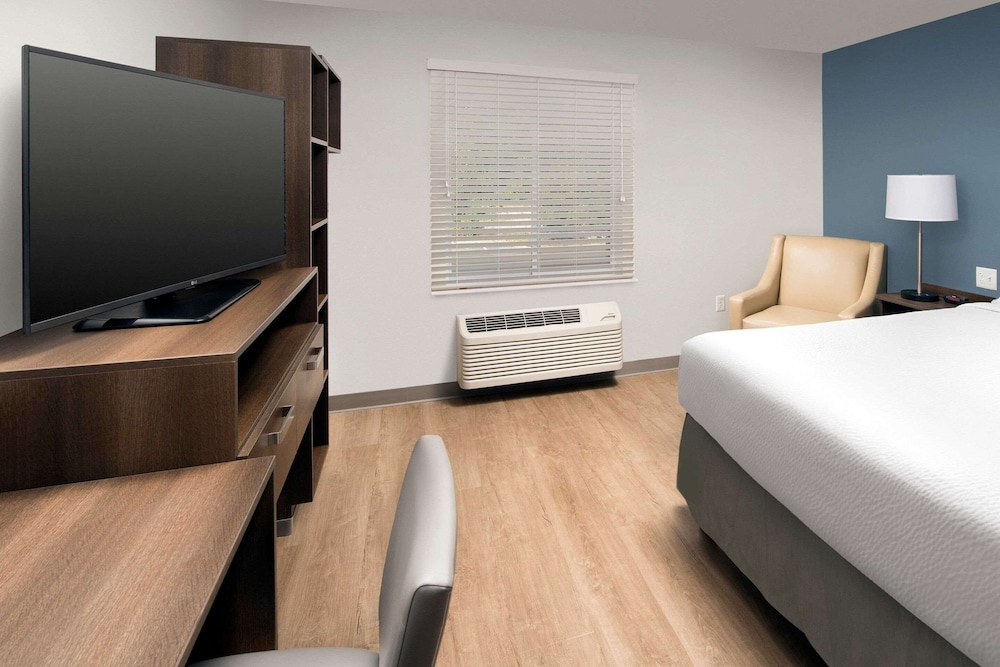 WoodSpring Suites San Antonio Stone Oak 13/42