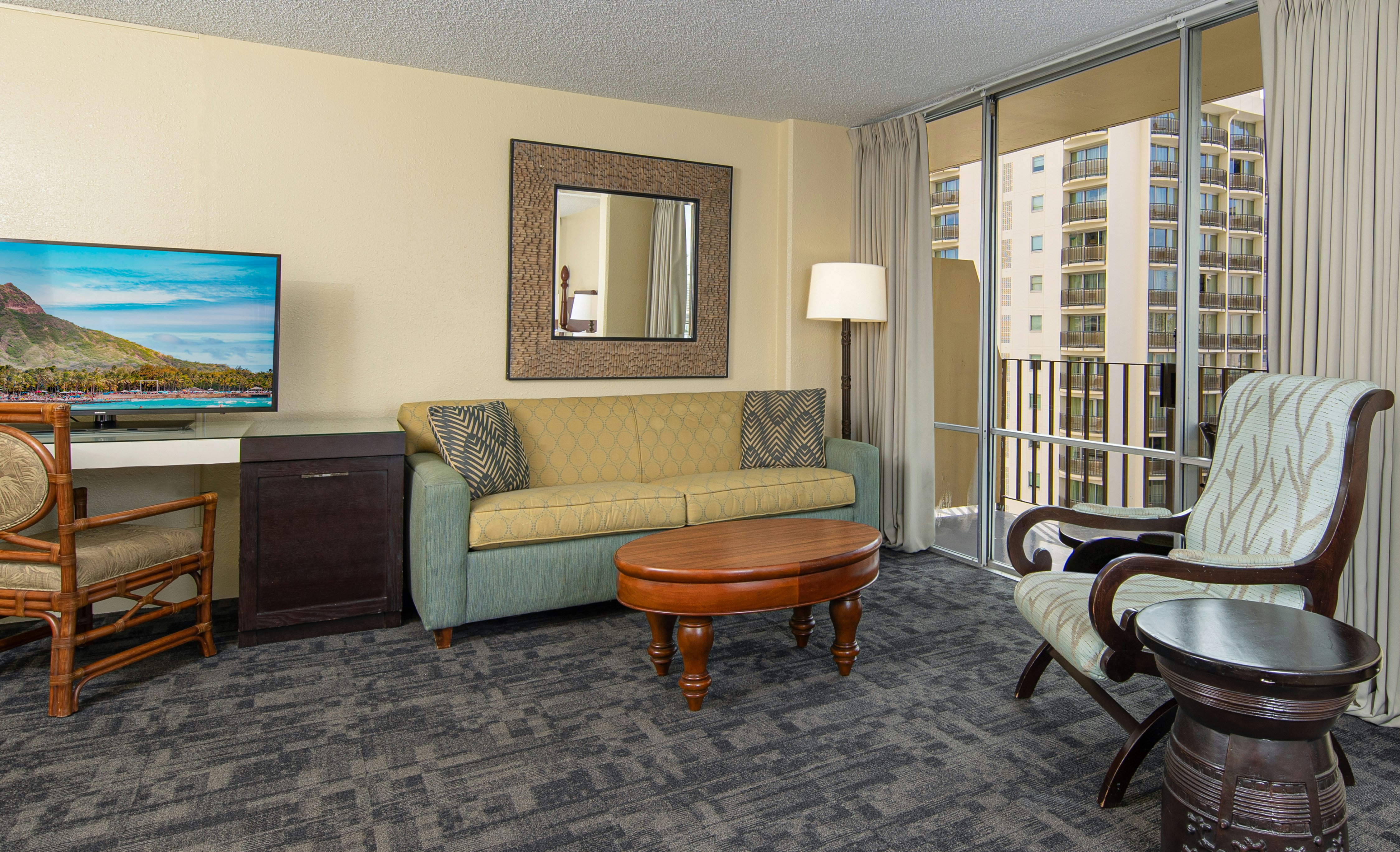 Ohia Waikiki Studio Suites 58/99