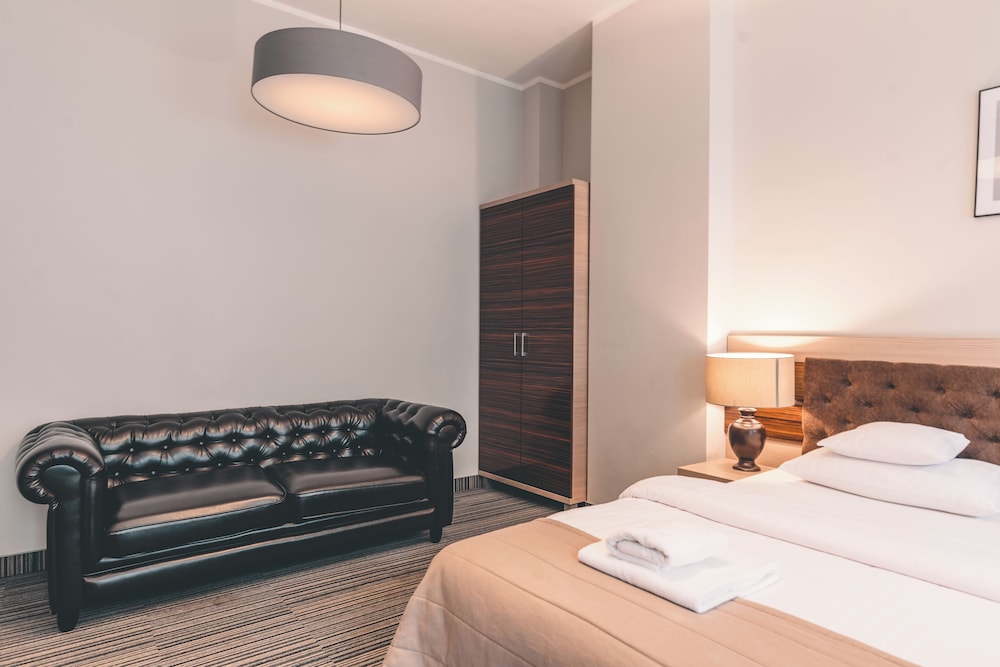 SUPERIOR, DOUBLE BED