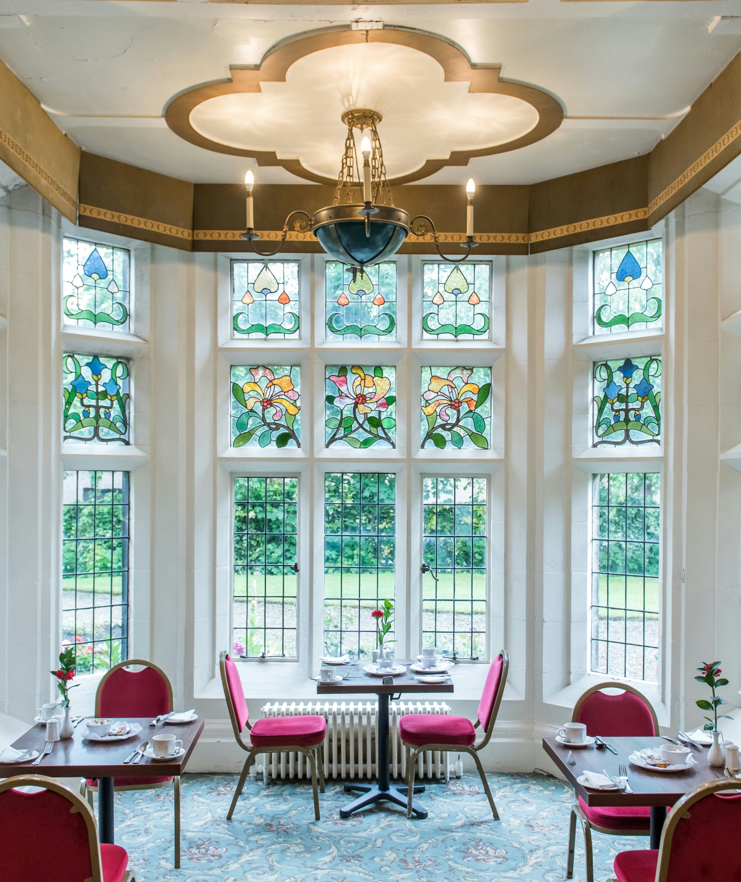 Cairn Hotel 38/50