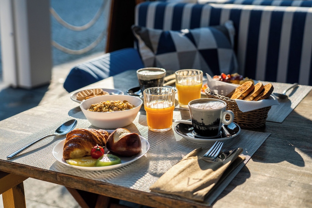Seven Boutique Hotel 30/50